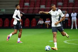 看球阿:贝林:皇马是我的完美俱乐部,相信未来10-15年我会在这效力.